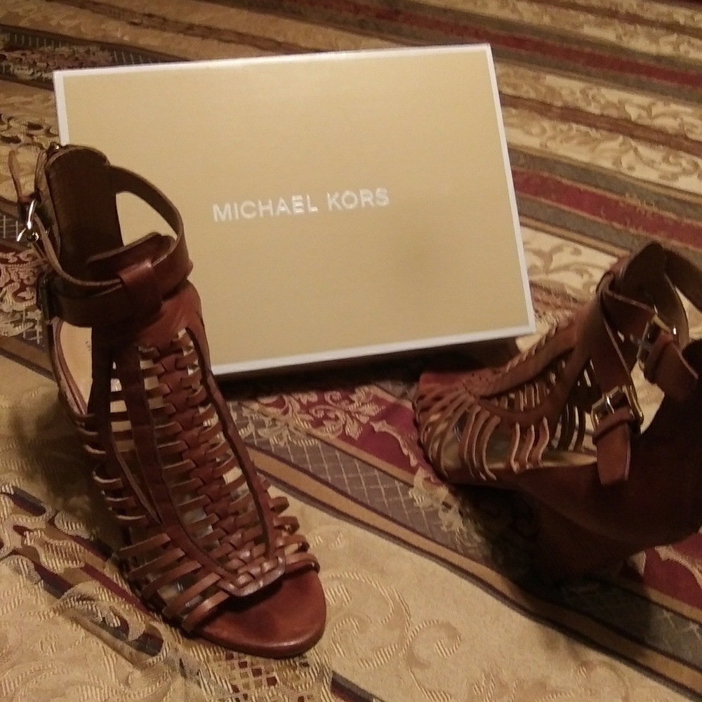 Sandals - Picture 7 of 7